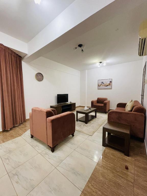 Shared lounge/TV area