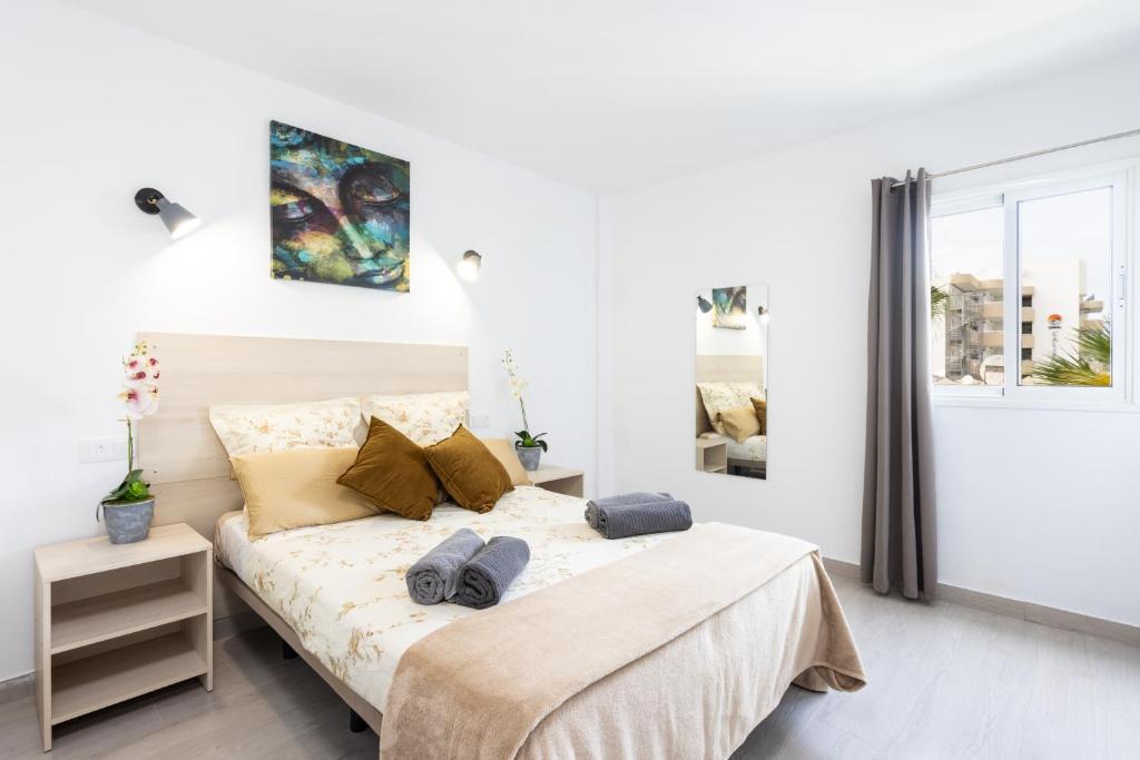 Three spacious apartments 150m from the Las Americas promenade - 2