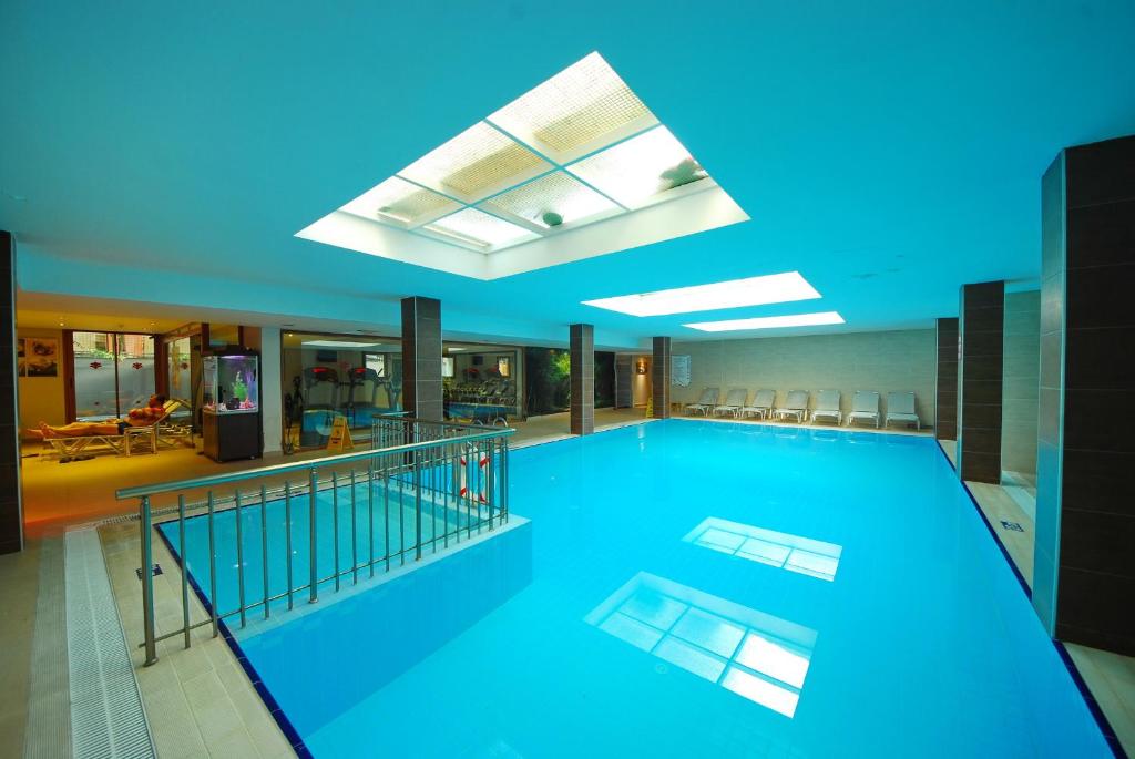 Pasabey Hotel — Swimming pool in Marmaris, Mugla