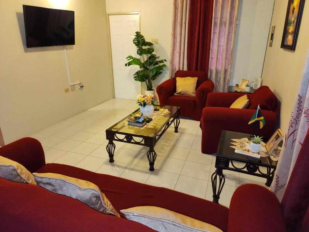 Relax and Unwind At Scenic Plateau, Montego Bay