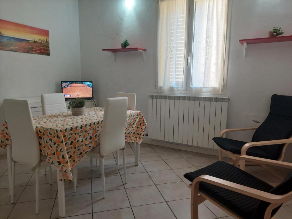 VILLA ERBOSA-FIERA 1 - 3
