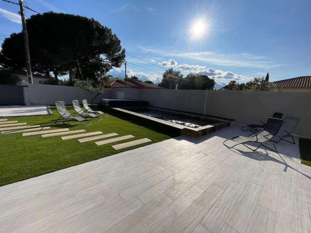 Villa Grand Nicolas Bord de Mer - 2