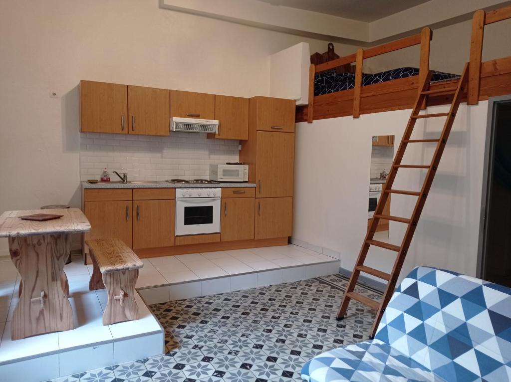 Studio Mezzanine au cœur de Saint Marcellin - 2