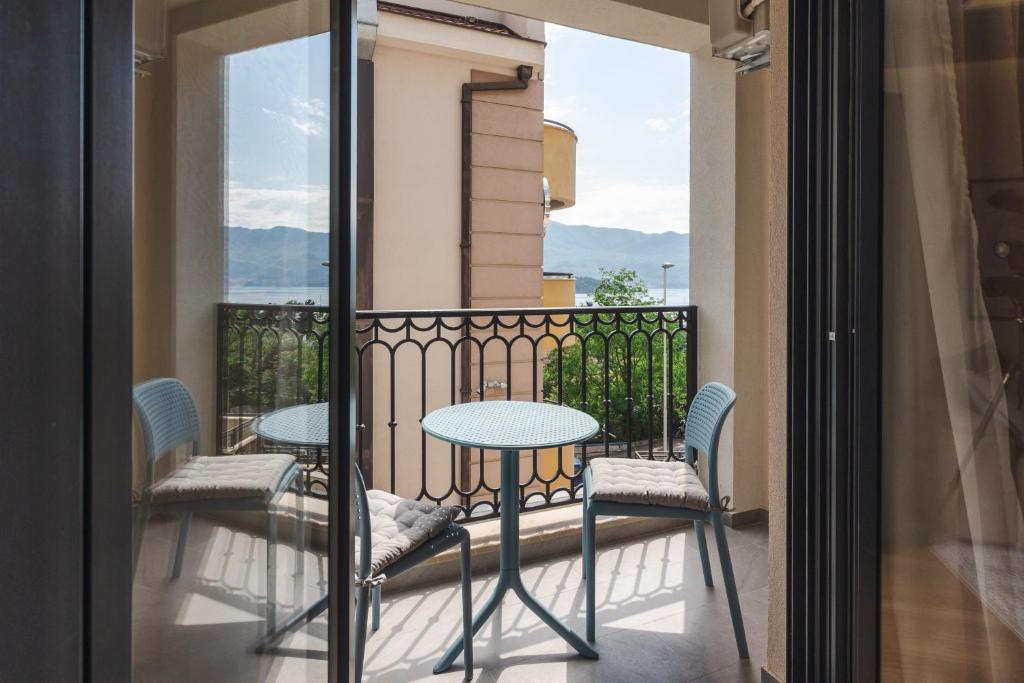 Salus Hill Condo - 2