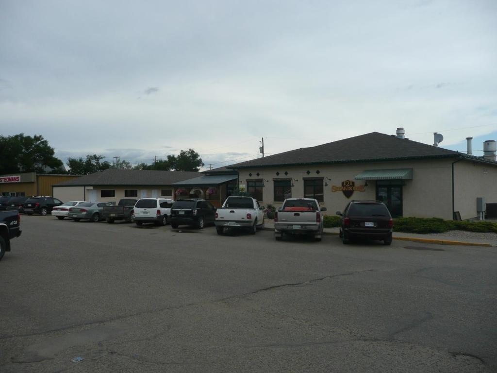 121 Steakhouse & Motel photo