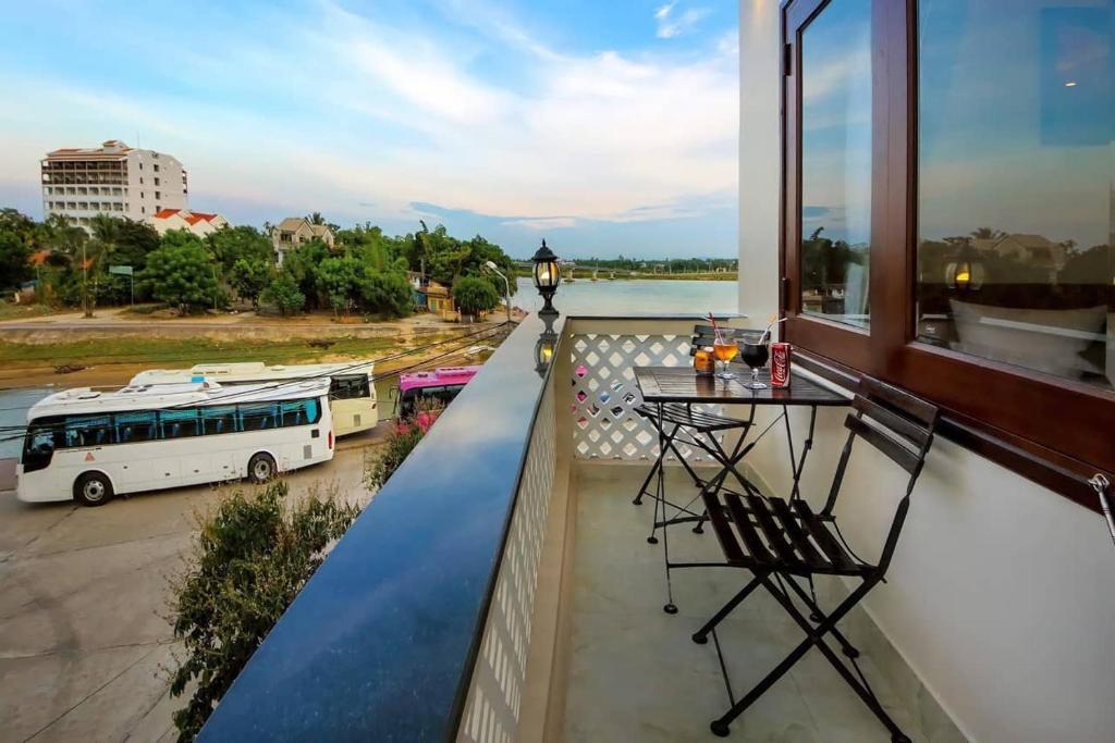 Sun Moon Homestay Hoi An