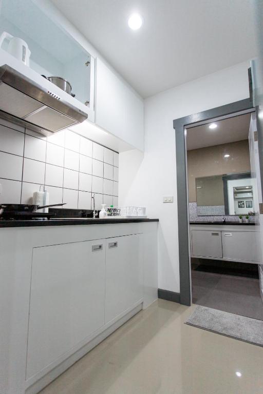 P3 Silom Large 2beds full kitchen WIFI 4-6pax photo