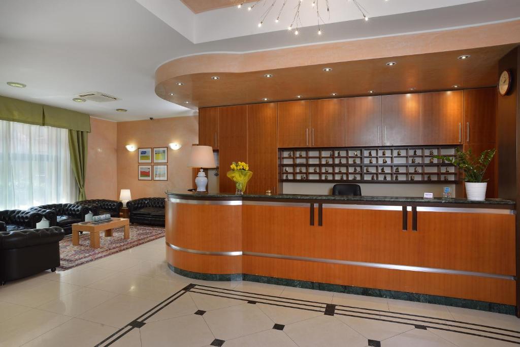 Astor Hotel photo