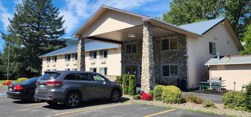 Crest Trail Lodge, hotel in Packwood