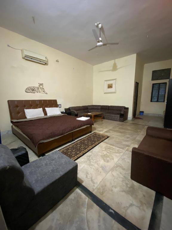 Sal Tree Resort by Vihasta, Kanha — Hotel in Kanha