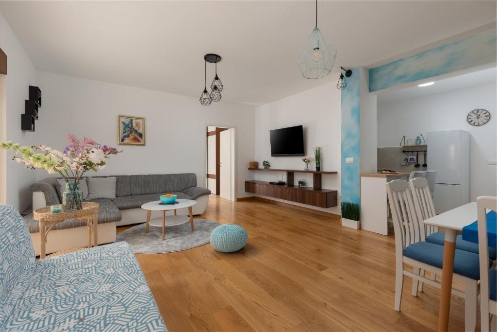 Emerald Suite with Pool, Private beach and Private Sea View Terrace - 3