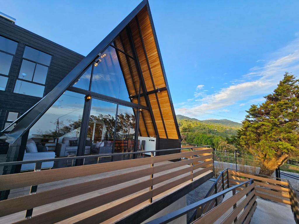 Wind Houses, Casas de Viento, Monteverde Costa Rica