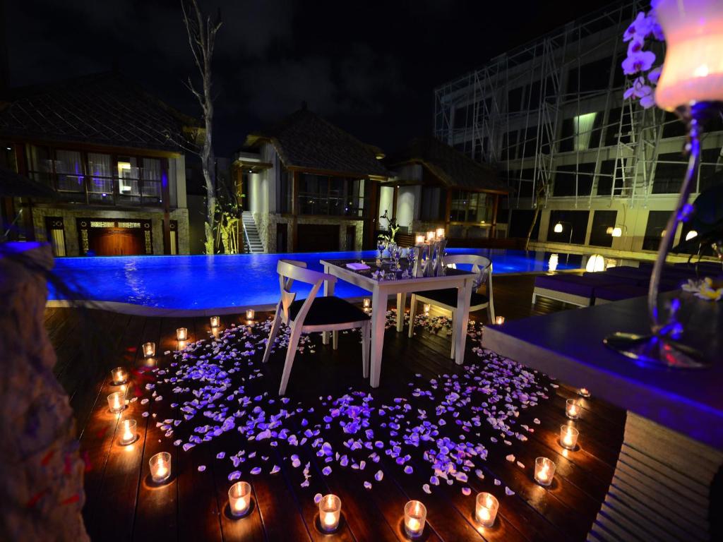 สระว่ายน้ำ