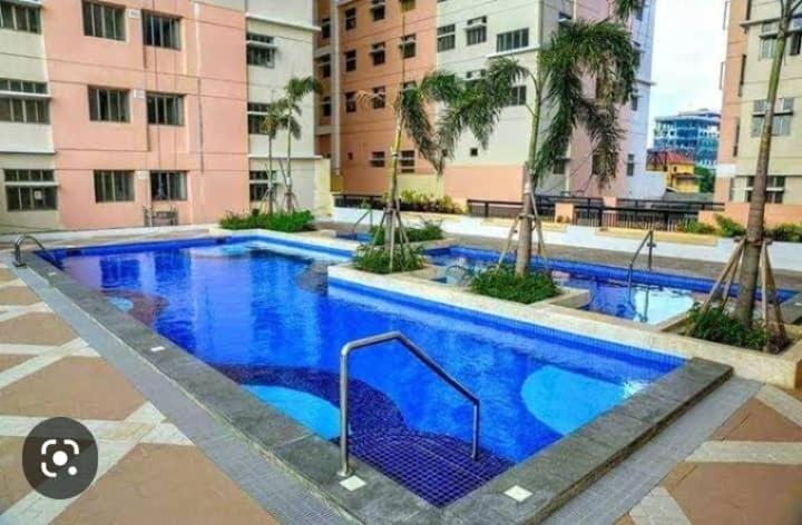 Modern Industrial 1BR Condo with Netflix and Youtube photo