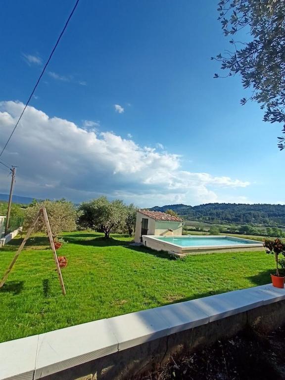 country house 5 minutes from the foot of Ventoux