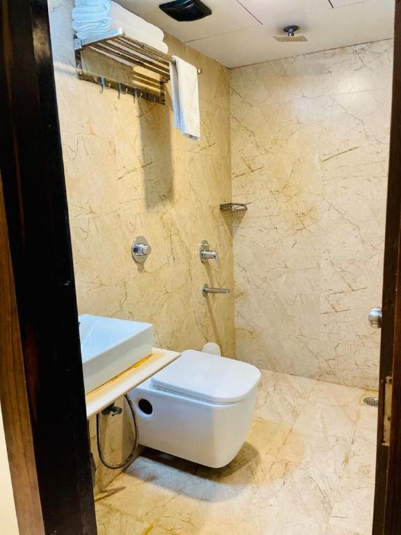Hotel Embassy Park mumbai photo