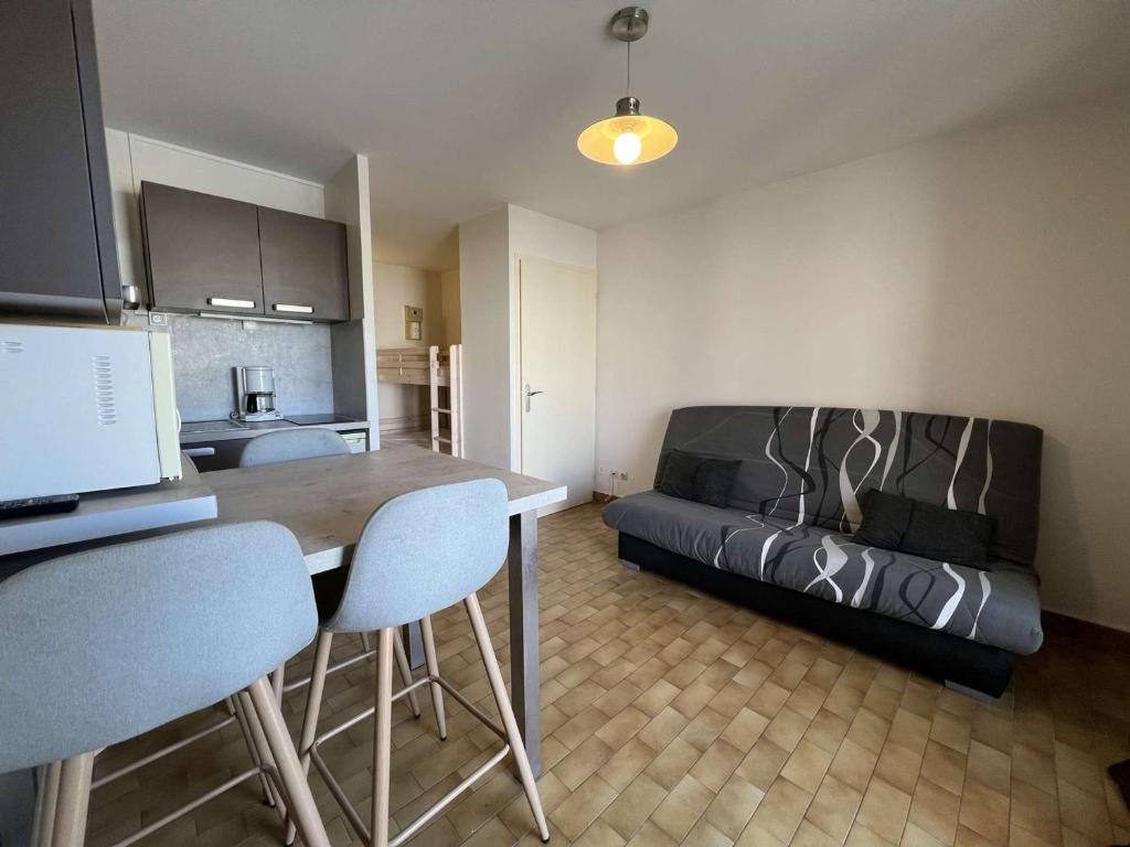 Studio 4 Pers, Balcon, Proche Plage, Quartier Avant-Port, Parking Public, Animaux Bienvenus - FR-1-702-4 - 4