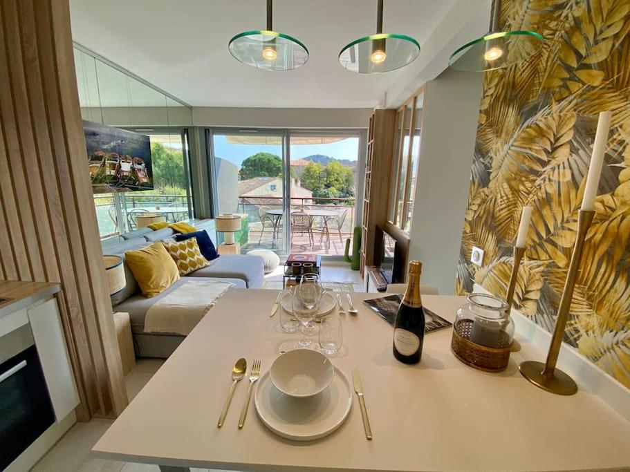 Appt Standing StTropez terrasse Piscine Parking - 1