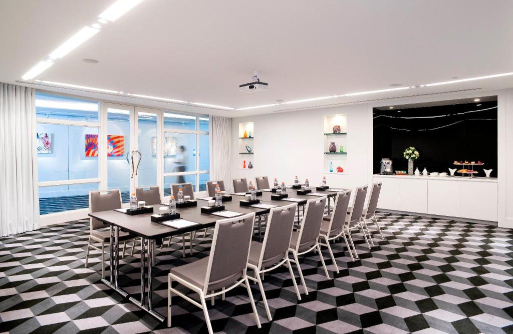 Hotel Facility 1