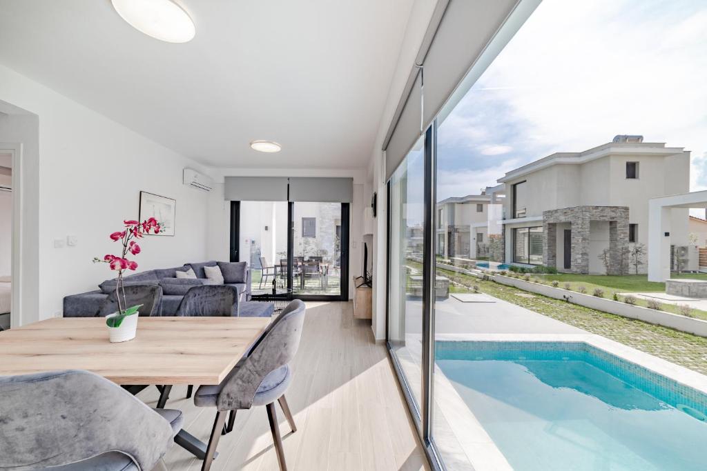 Thalassa & Thalassa Prive Residential Complex photo