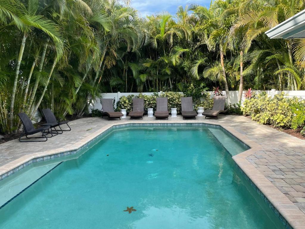 Salt Air East managed by Beach Retreats, Holmes Beach