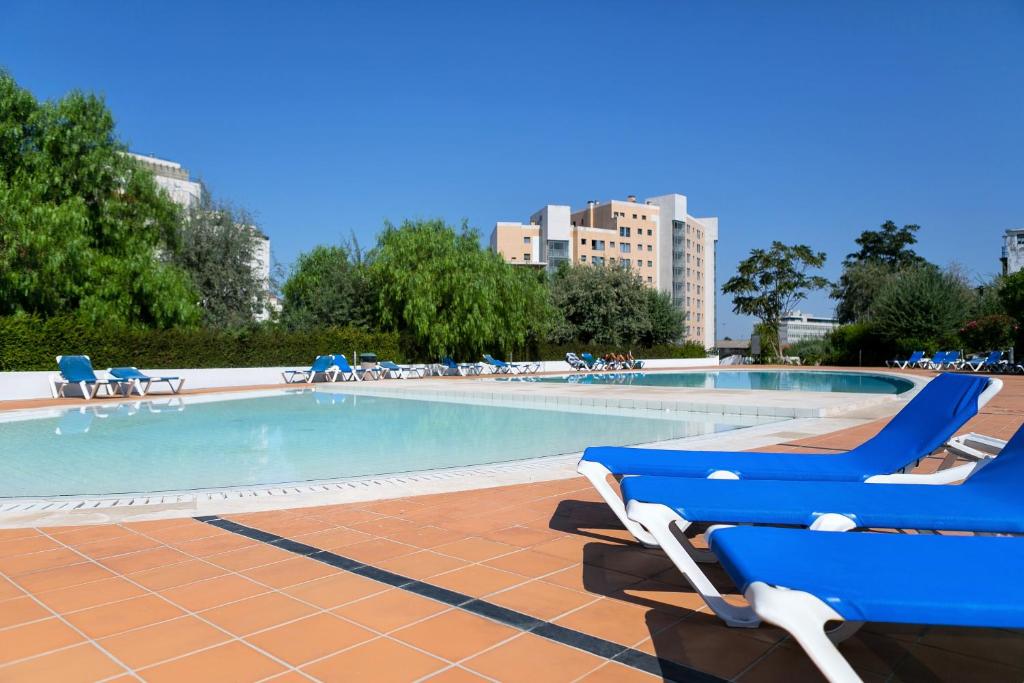 Relax POOL Apart. PARKING & Garden! photo