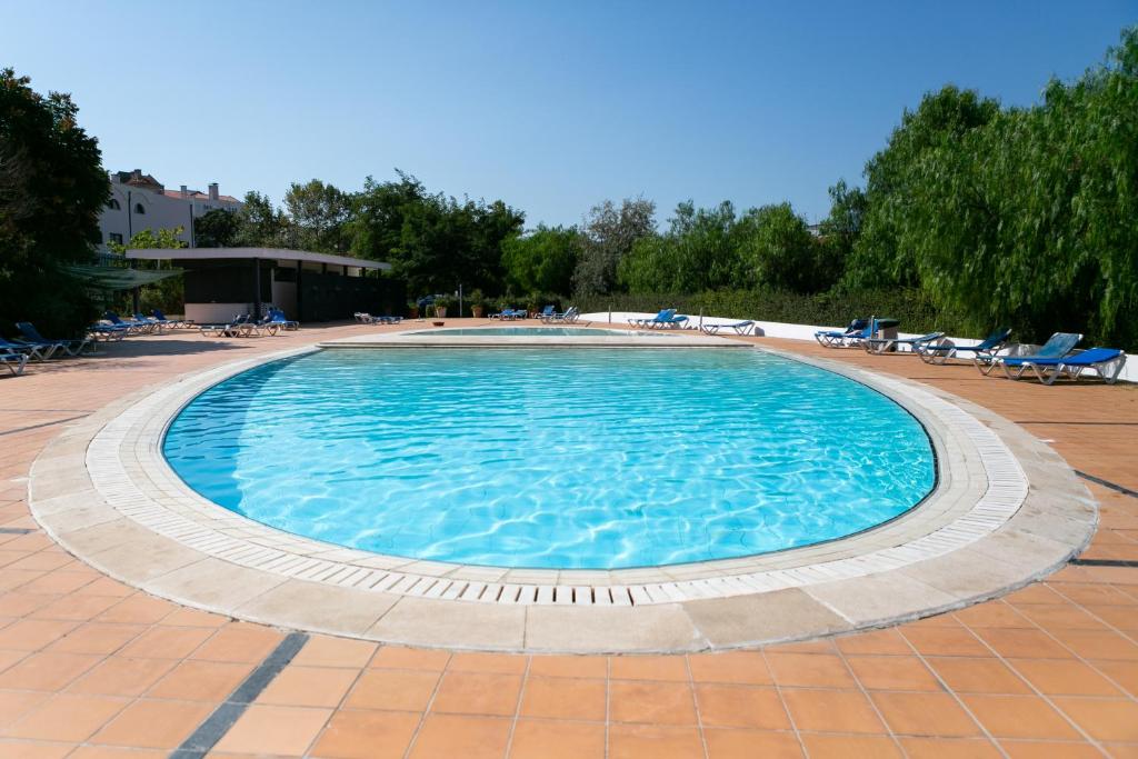 Relax POOL Apart. PARKING & Garden! photo
