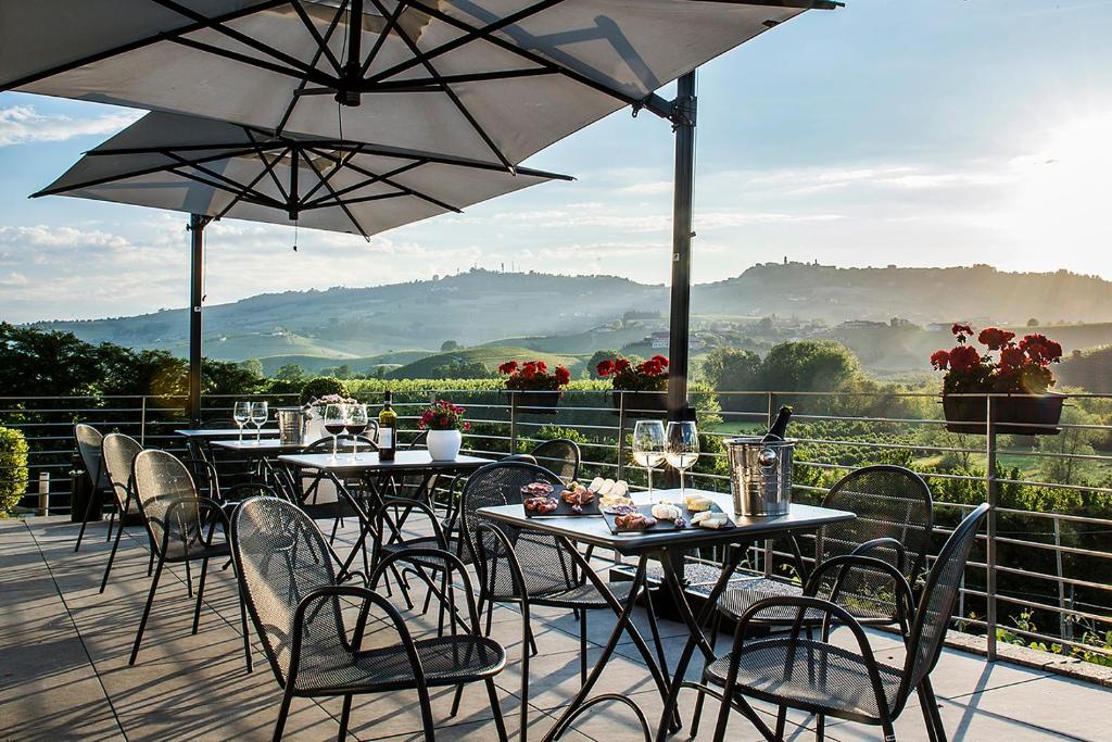 Villa Gremi - Castiglione Falletto photo