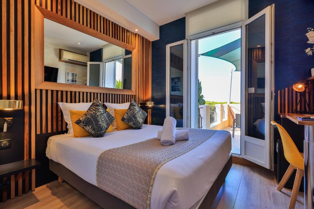 Hotel Provencal photo