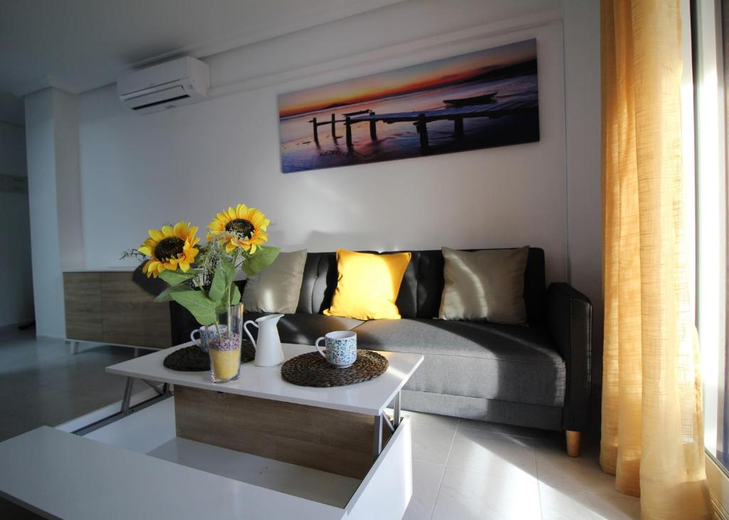 Apartamento con piscina en urbanizacion parquemar, La Mata, Torrevieja AQ-153 - 2