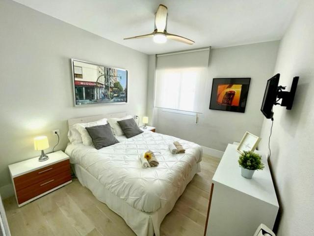 GATU Villa Salada, junto la playa, parking, terraza, aire acc, piscina, wifi Sólo familias o grupos mayores de 21 años - 2
