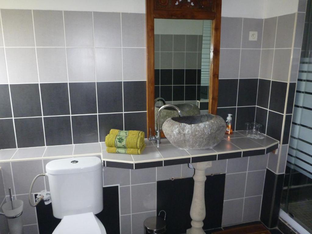 Les Chambres du Clos des Capucins photo