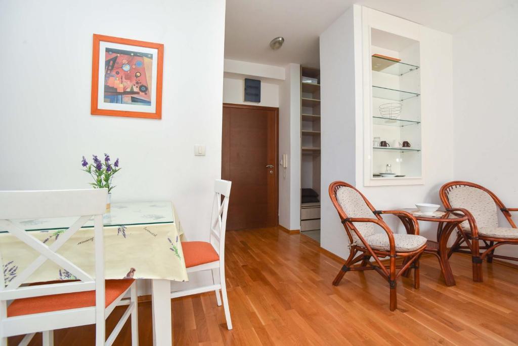 Modern Studio 200m from the Beach - 4