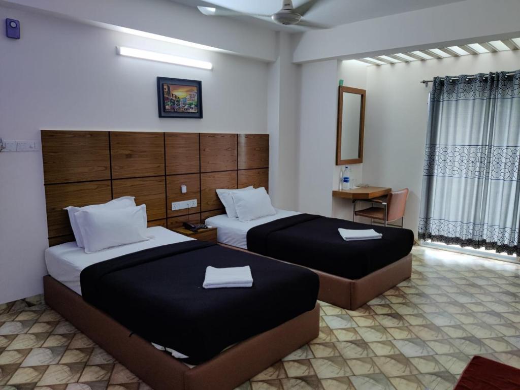 2. Hotel Hi..