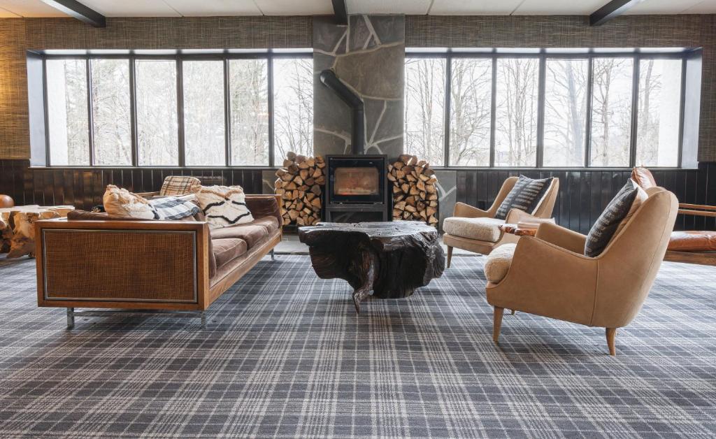 Hunter Lodge, a Bluebird by Lark — Hotel in Hunter (NY)