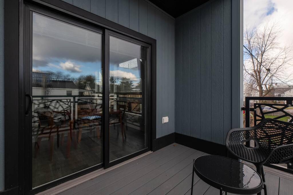 Luxury 1 bedroom Suite w Parking Apartment in South Portland (Maine