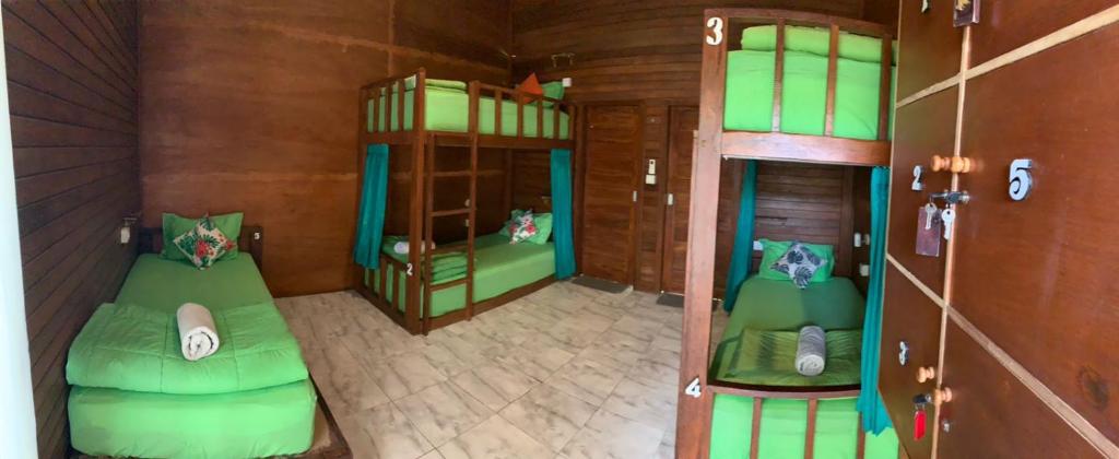 Devadav Hostel (Bunk Bed) Nusa Lembongan photo