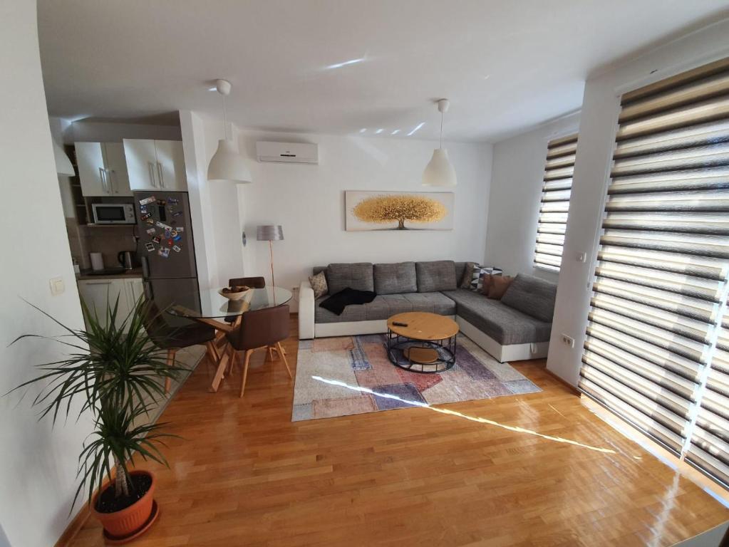 Sunny home in Mostar with a garage! - 3