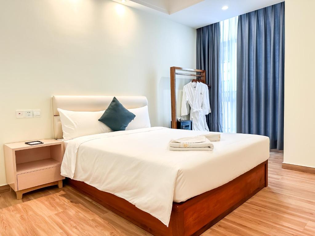 Hotel Room 2