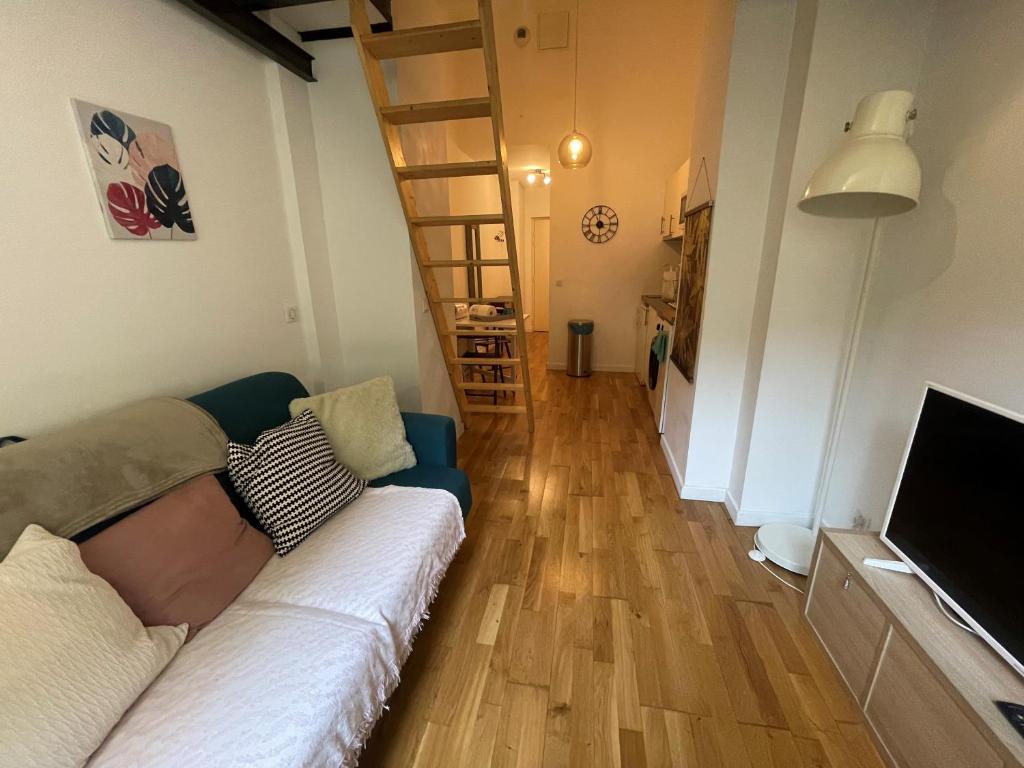 Studio mezzanine avec Terrasse privative cosy - REF MIMONT - 1