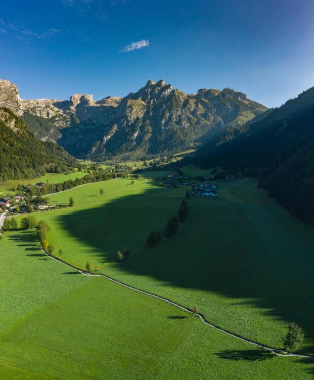 Hotel Wenger Alpenhof photo