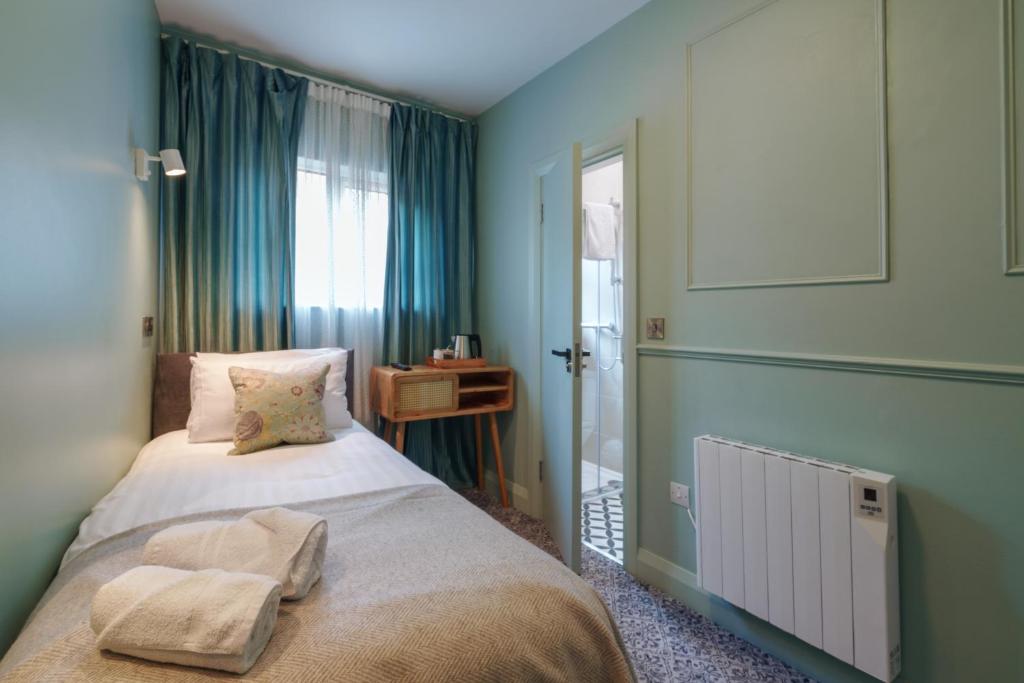 Topper's Rooms photo
