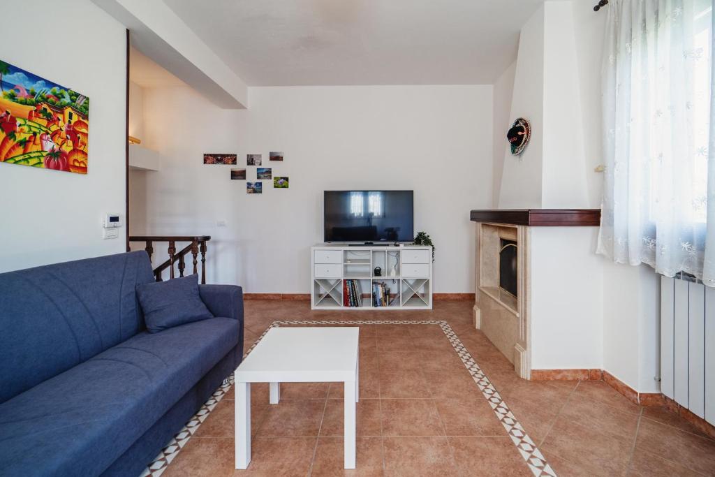 Mondello Beach House 3 Bedrooms Villa - 1