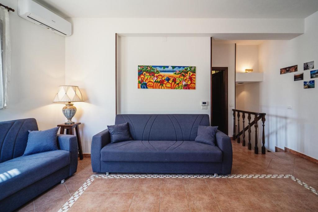 Mondello Beach House 3 Bedrooms Villa - 2
