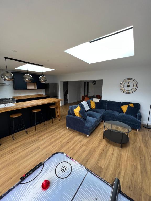 3 Bed Luxury Open Plan Living, Rayleigh photo 3