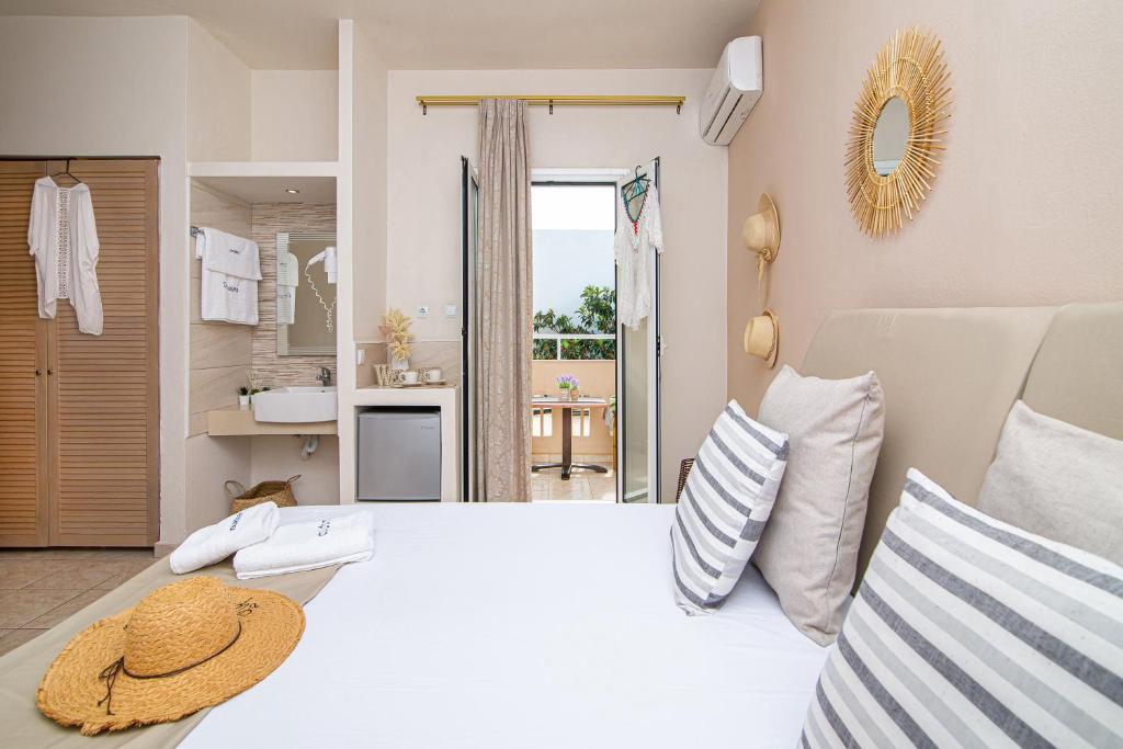Despina Aparthotel by Philoxenia Hotel & SPA — Hotel rooms in Malia