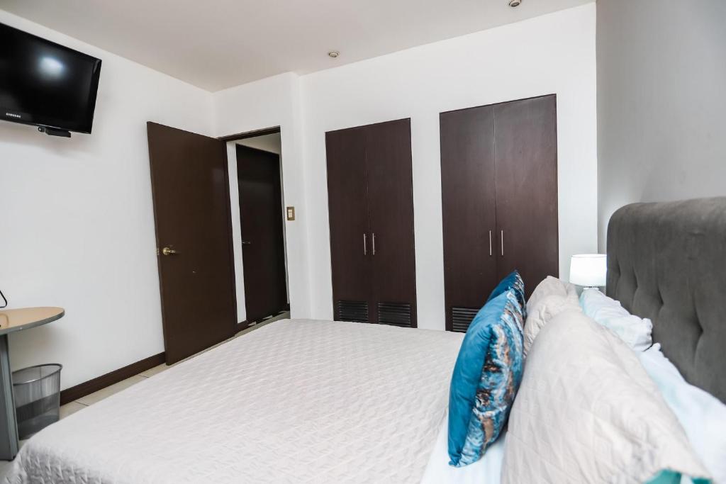 Vistas del Cariari APT#2 - 2 BDRM - Esteban Vindas photo