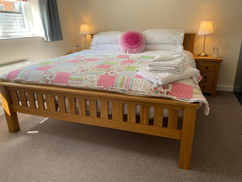 Wellington view One en suite shower and super king bed