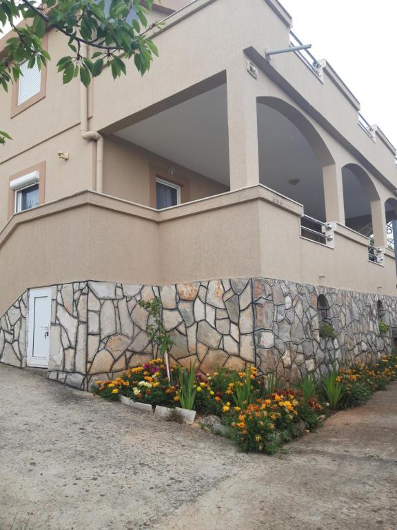 Apartments Trsteno 1 - 3