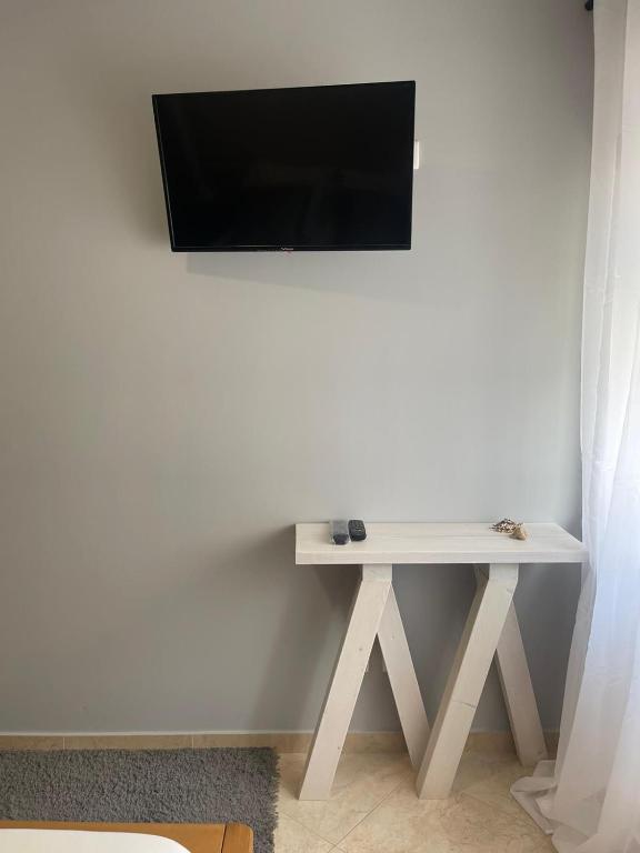 Cricket Apartments photo